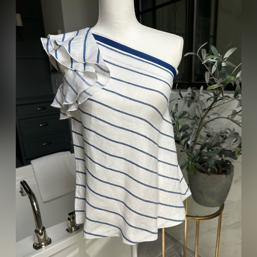 💙 SO CAPRI💙 !!NWT!!! Linen One Shoulder Blouse, Eu Size 38